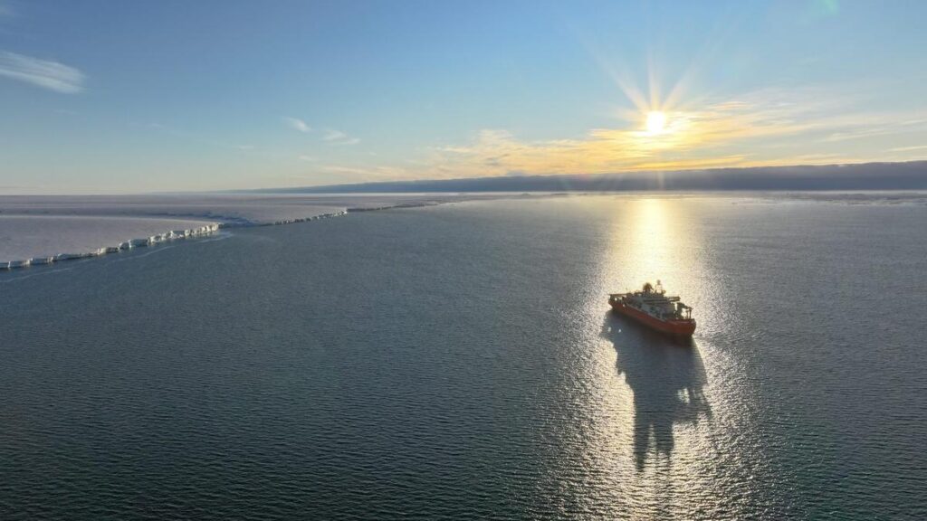 Antarctic summer sea ice at record lows