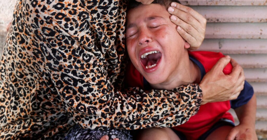 Israel-Hamas war rages after Trump-Netanyahu meetings, as 15 civilians reportedly killed at Gaza health clinic