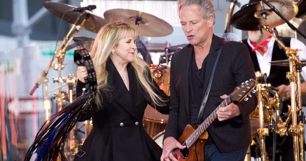 Stevie Nicks and Lindsey Buckingham to reissue pre-Fleetwood Mac album, "Buckingham Nicks"