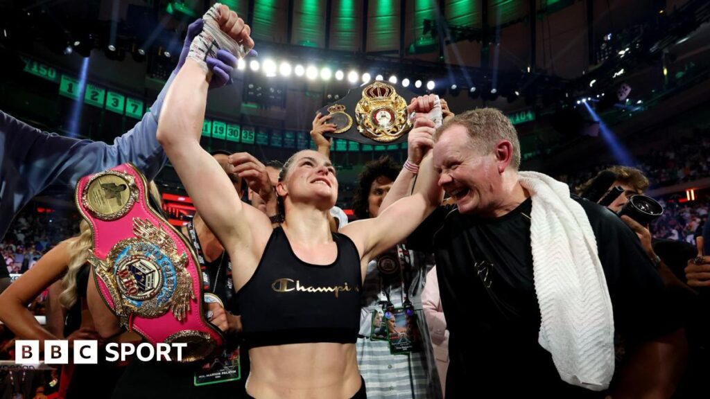 Katie Taylor celebrates her win
