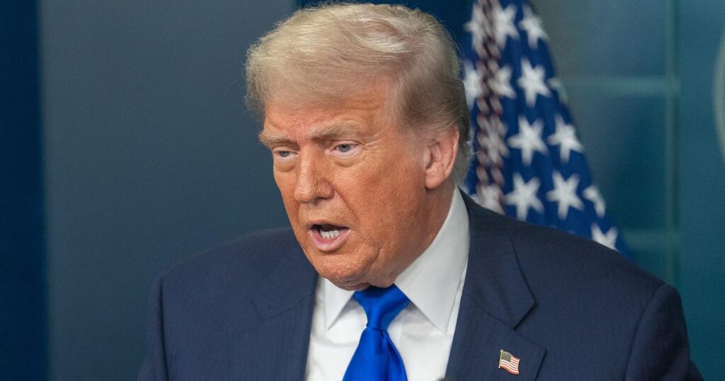 Trump threatens 35% tariffs against Canada