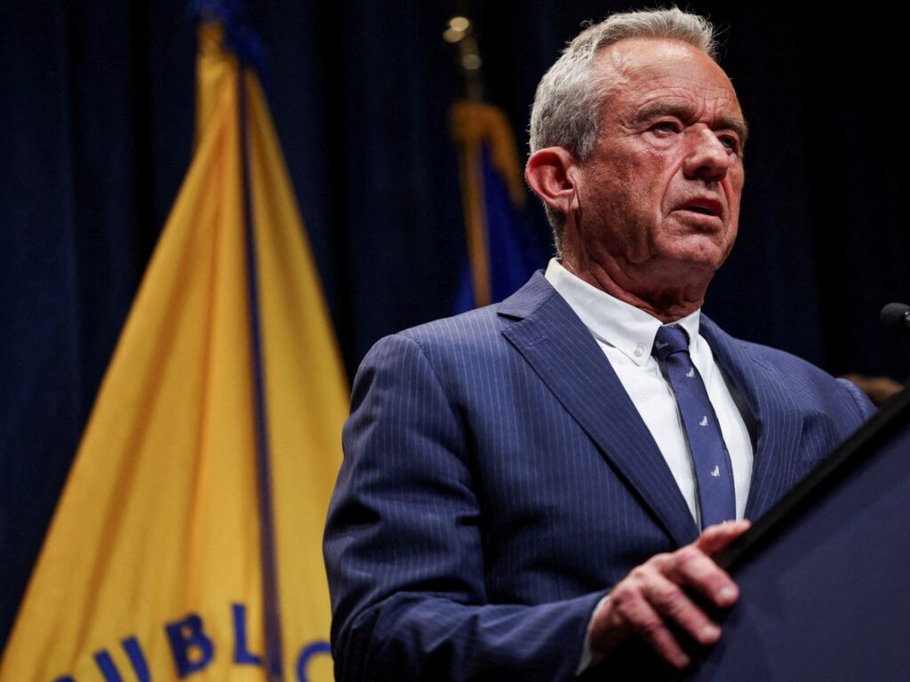 US widens public benefit restrictions for undocumented immigrants | Donald Trump News