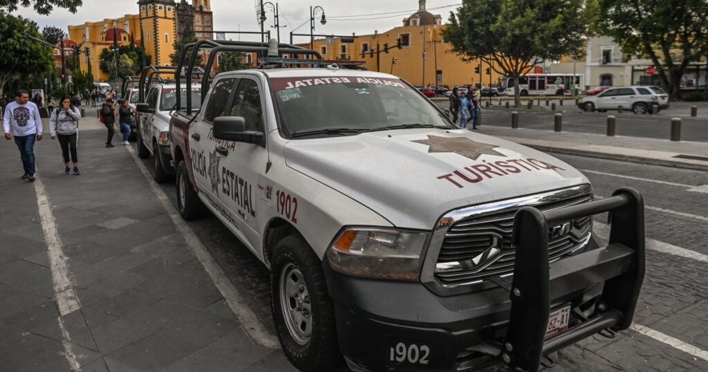 6 severed heads found by drivers on road in Mexico; message about revenge reportedly left at scene