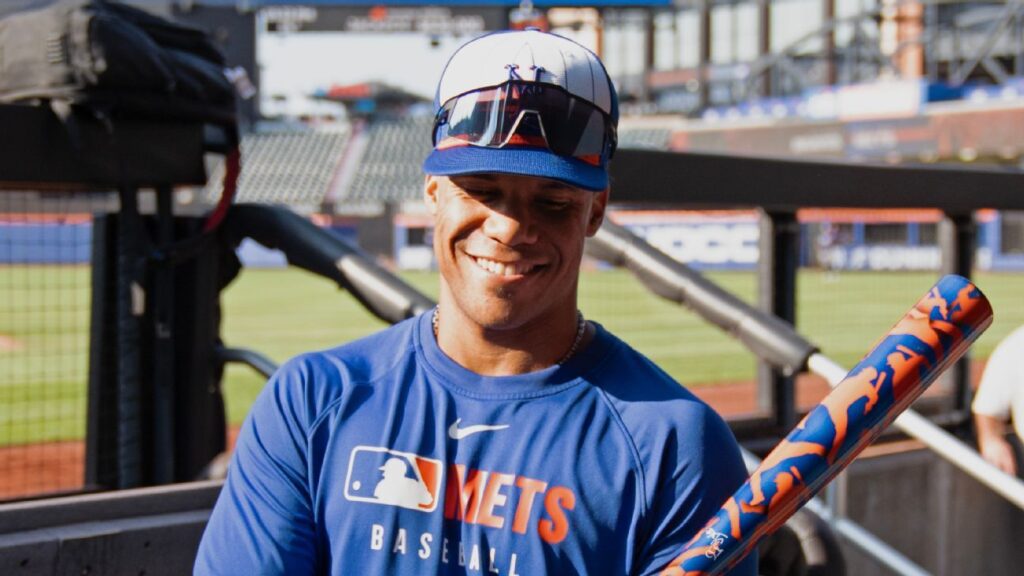 All the top bats, jerseys and more from MLB Players' Weekend