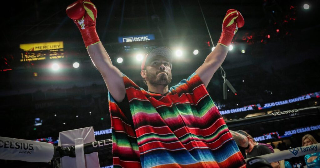 Boxer Julio César Chávez Jr. freed from prison in Mexico while awaiting trial over alleged cartel ties