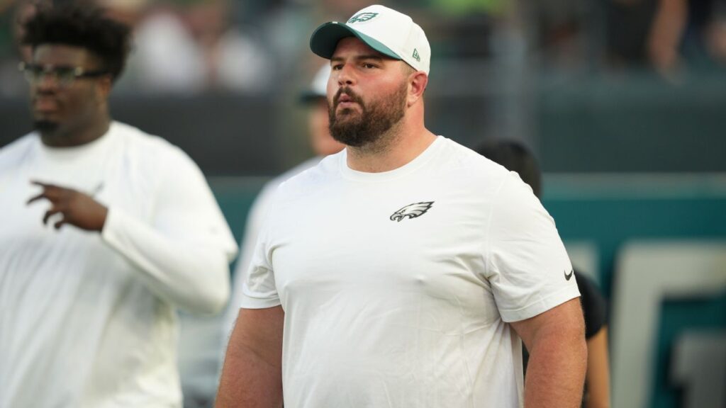 Eagles' Landon Dickerson carted off with apparent leg injury