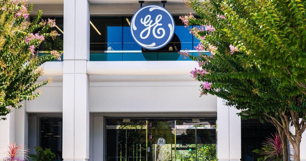GE Appliances moving more output from China and some from Mexico to U.S. as part of $3 billion investment GE Appliances moving more output from China and some from Mexico to U.S. as part of $3 billion investment