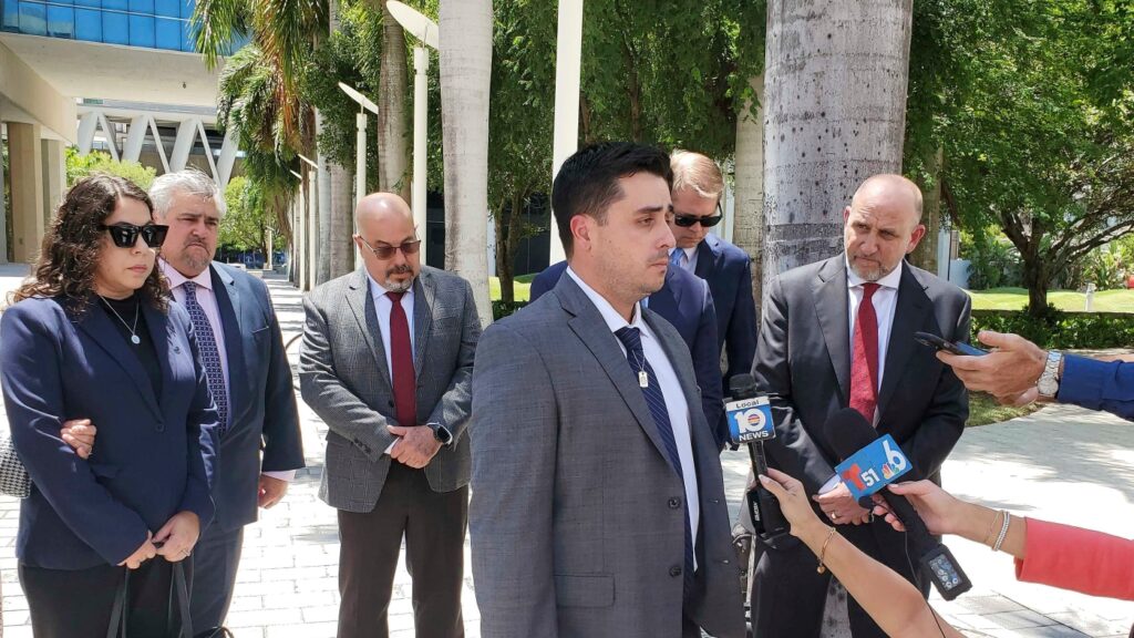 Jury orders Tesla to pay more than $240 million in Autopilot crash : NPR Jury orders Tesla to pay more than $240 million in Autopilot crash : NPR