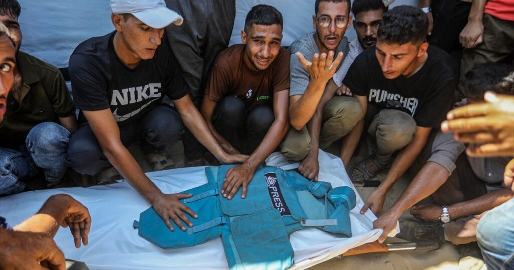 LIVE: World outraged over Israeli attack on Gaza hospital, journalists