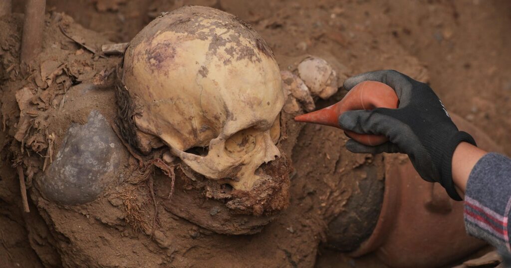 Pre-Incan tomb with 1,000-year-old remains unearthed in Peru Pre-Incan tomb with 1,000-year-old remains unearthed in Peru