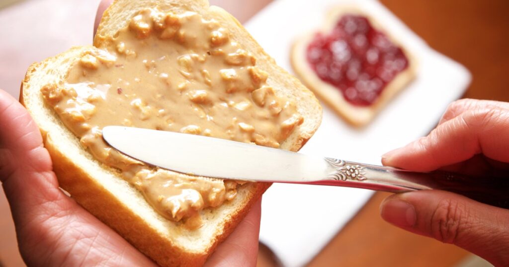 School lunch costs are rising alongside food inflation, a new report shows