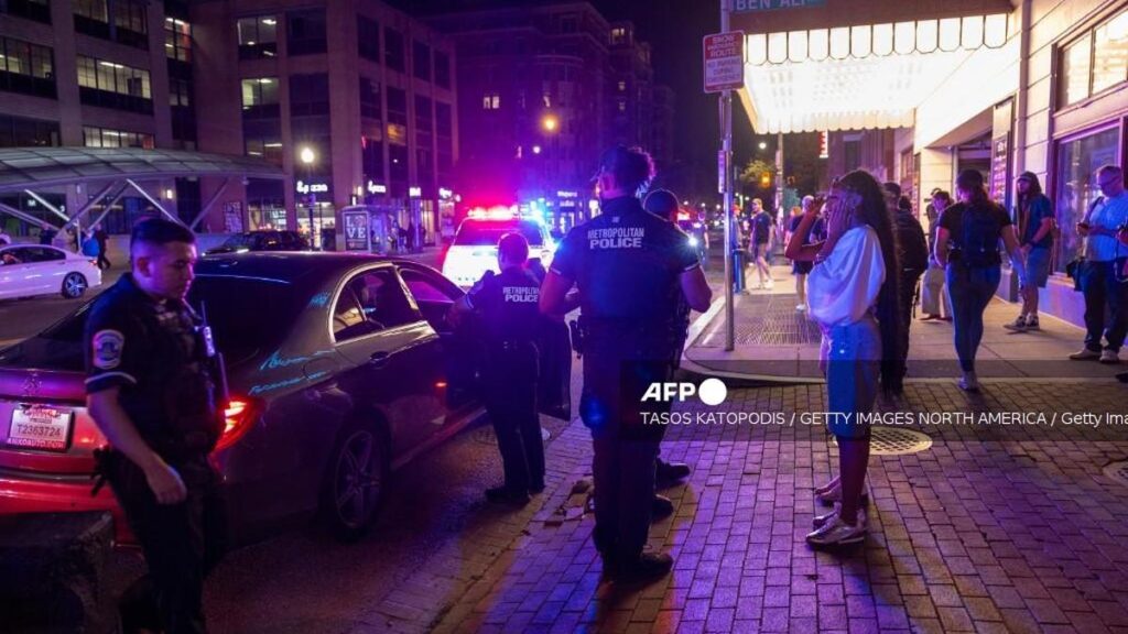 Trump clashes with Democrats as he expands National Guard plans