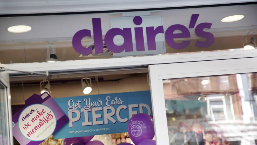 Tween jewelry chain Claire's is bankrupt -- again : NPR