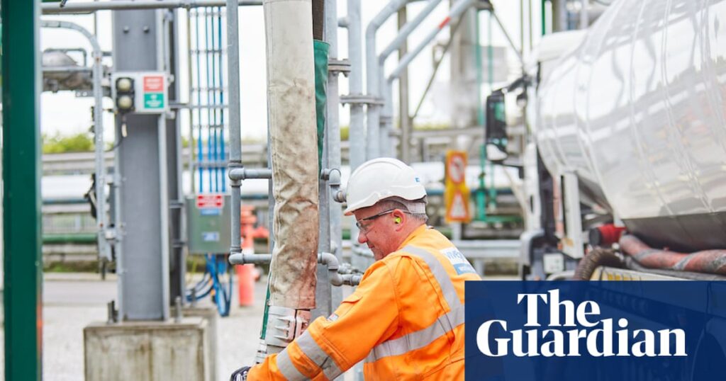 UK’s largest bioethanol plant to shut after blow from Starmer’s trade deal with Trump | Associated British Foods