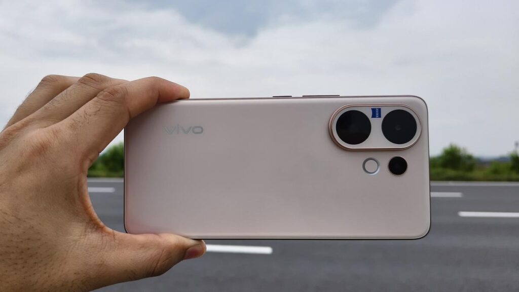 Vivo V60 Review: For those who prefer design, durability and photography