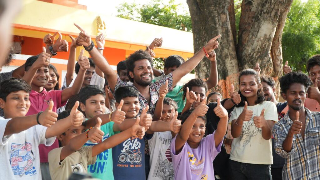 ‘Mothevari Love Story’ web series review: Anil Geela leads a slice-of-life drama set in rural Telangana ‘Mothevari Love Story’ web series review: Anil Geela leads a slice-of-life drama set in rural Telangana