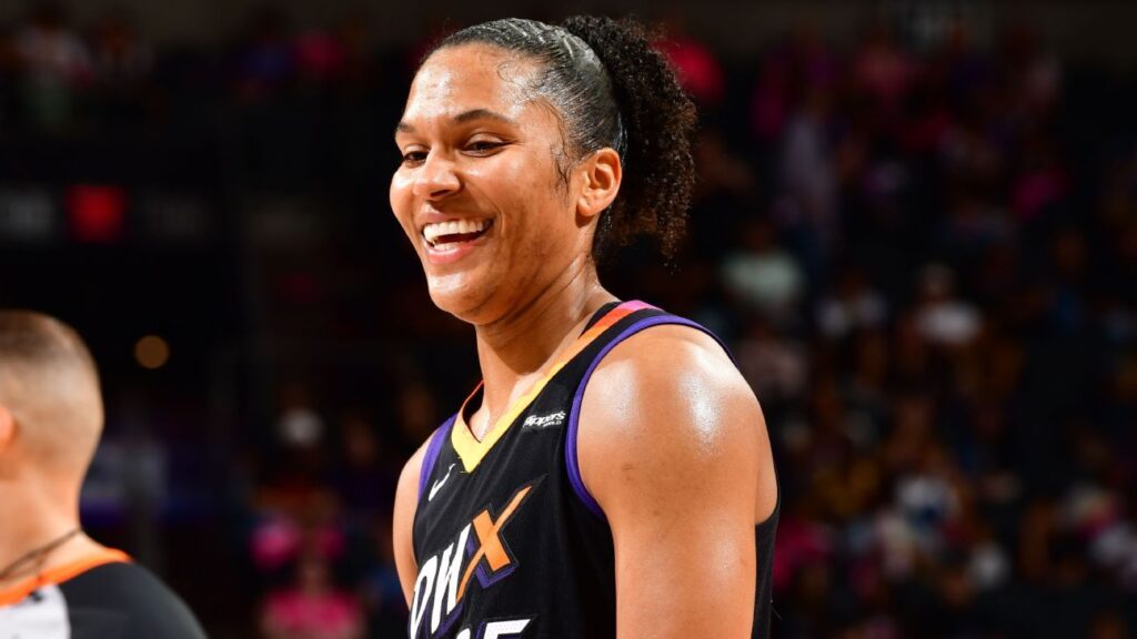 Alyssa Thomas regains WNBA single-season assist record