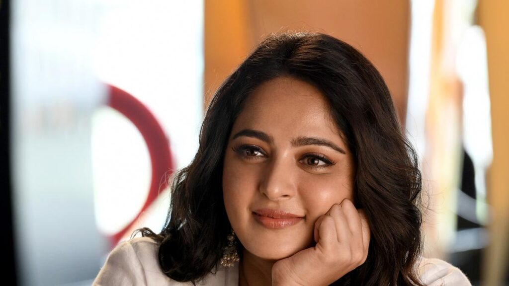 Anushka Shetty announces break from social media: See you all soon