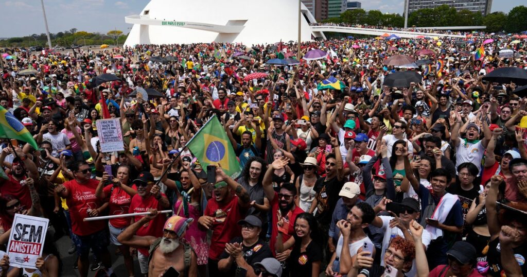 Brazilians protest bill that could lead to pardon for Bolsonaro and his allies