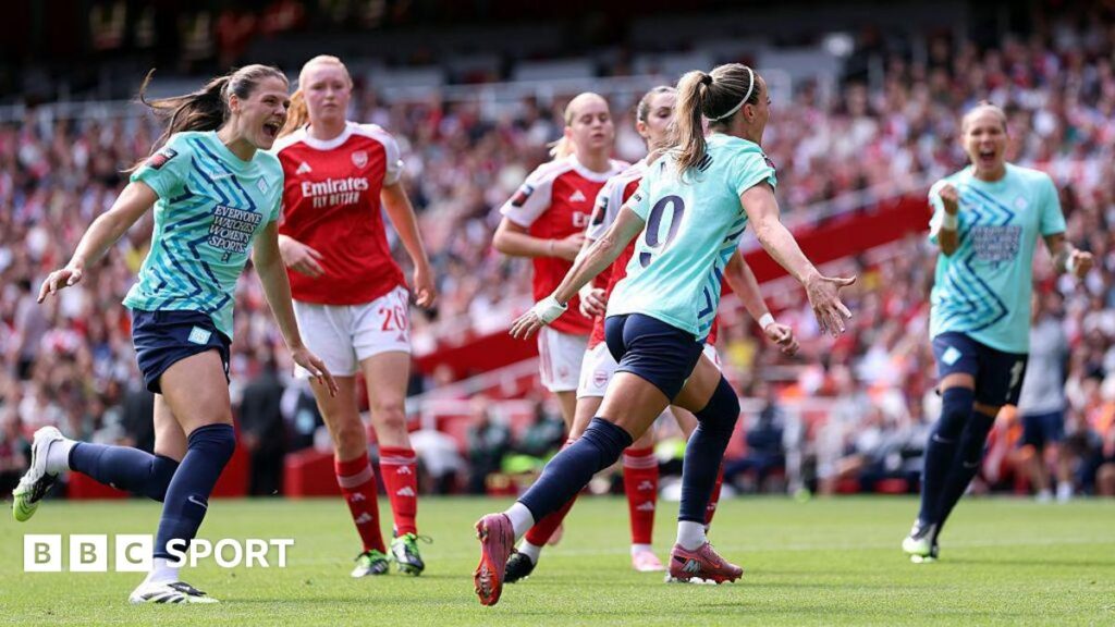 London City Lionesses players celebrate