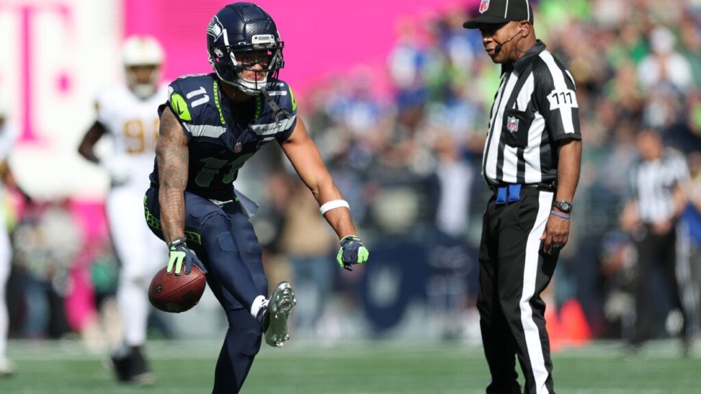 Fantasy playbook: NFL Week 4 Shadow Reports, lineup locks and projected scores