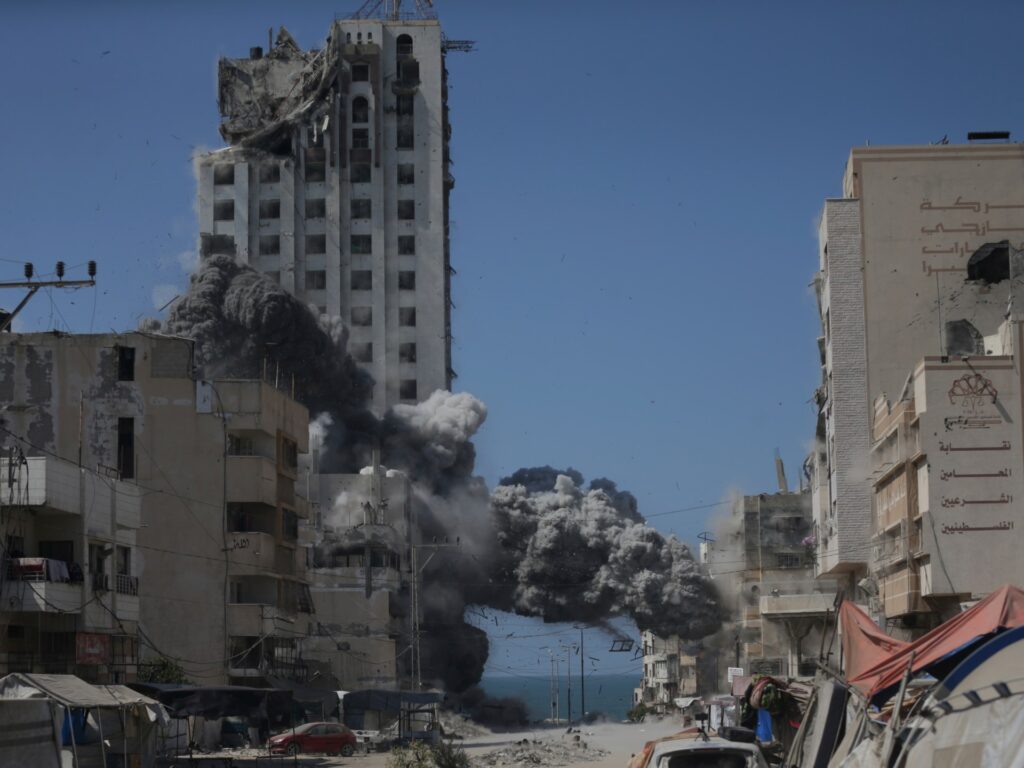 Gaza City residents forced to flee as Israel carries out intense strikes | Israel-Palestine conflict News