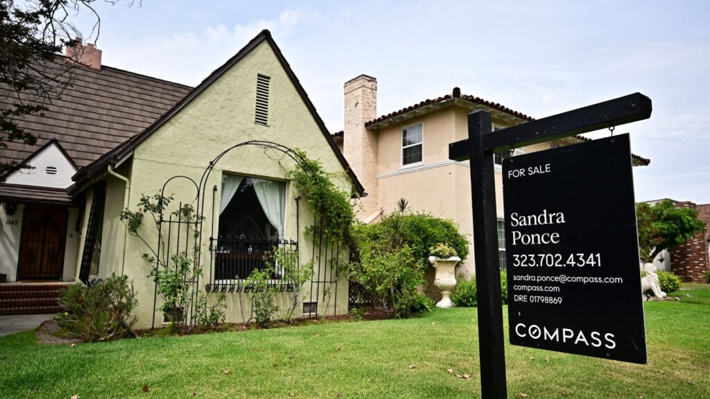 Home mortgage demand surges as rates drop to 6.35% : NPR Home mortgage demand surges as rates drop to 6.35% : NPR