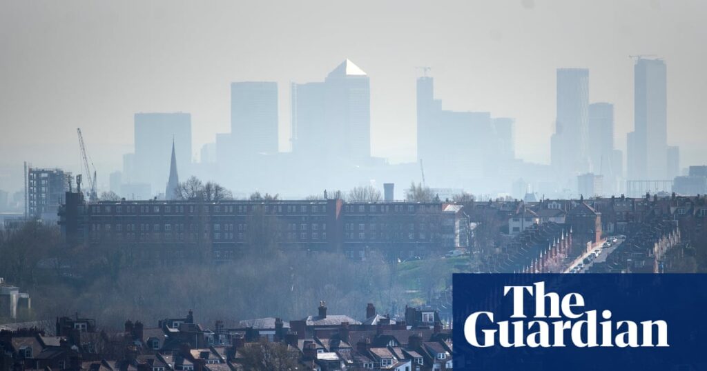 Millions of Britons face higher risk of heart failure due to dirty air, study suggests | Air pollution