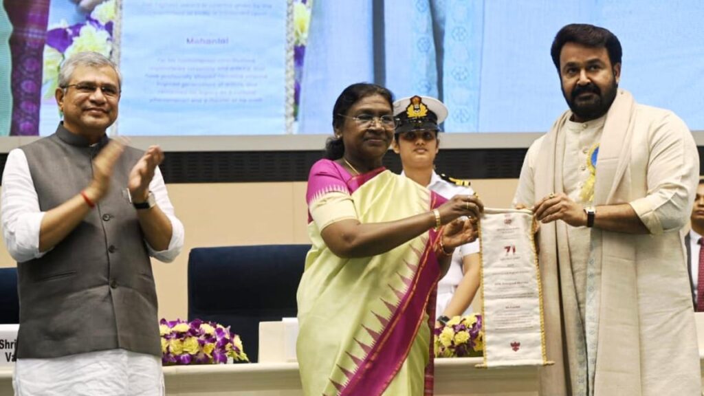 Mohanlal gets standing ovation as he receives Dadasaheb Phalke Award from President Droupadi Murmu