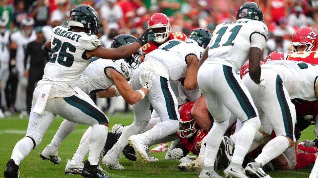 NFL to officials -- Keep eye on false starts with tush push