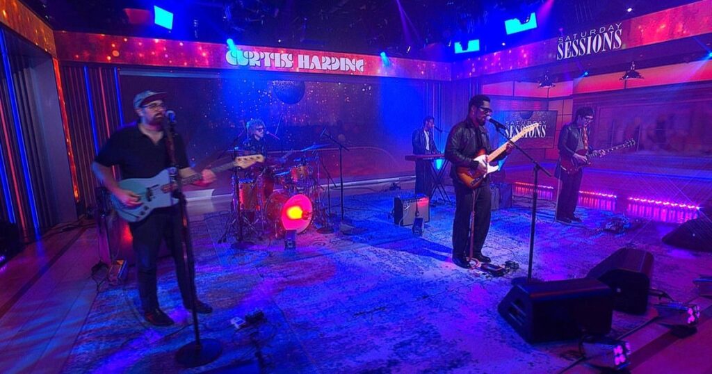 Saturday Sessions: Curtis Harding performs "I Won't Let You Down"