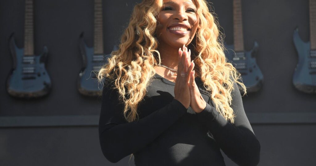 Serena Williams invests in women's basketball league Unrivaled, now valued at $340 million