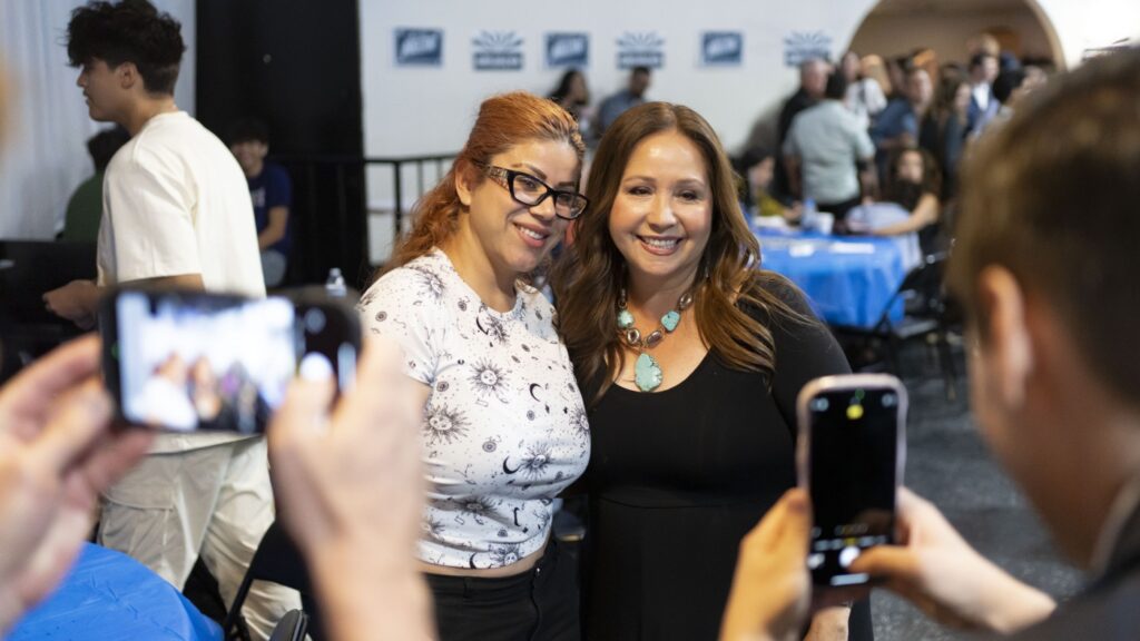 Some Democrats see social media as key to reaching voters : NPR