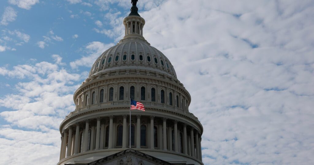 The federal government is heading toward a shutdown. Here's what economists say would be the impact.