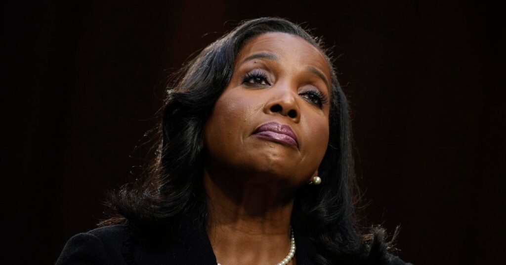 Trump asks Supreme Court to allow him to fire Lisa Cook from Fed Board of Governors