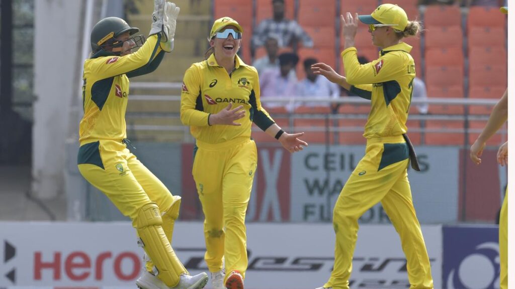 White-ball champions tussle at the Holkar Stadium