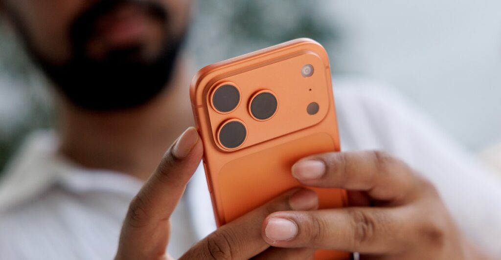 Your iPhone is better at stopping scams thanks to iOS 26