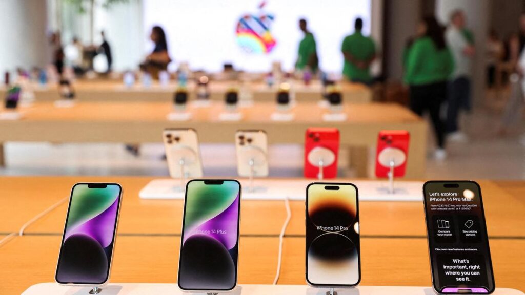Apple iPhone 17 outsells predecessor by 14% in early China, U.S. sales, research firm says