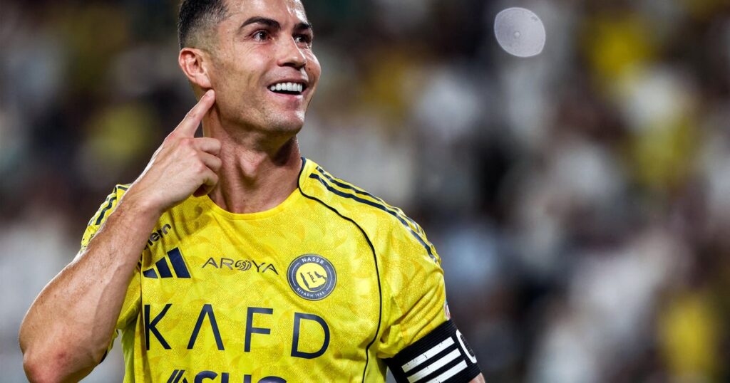 Cristiano Ronaldo becomes first billionaire soccer player, report says