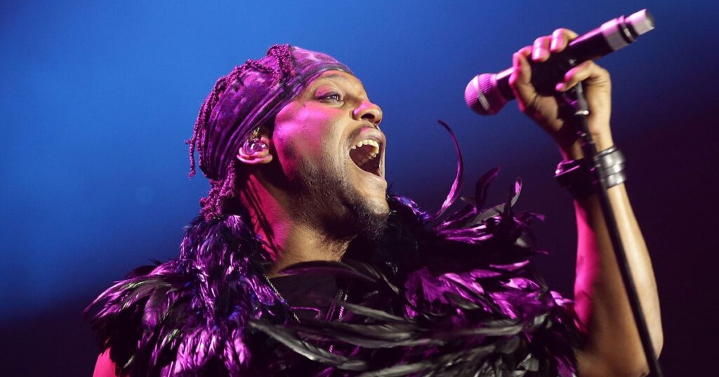 D'Angelo, Grammy-winning R&B singer, dies of cancer at 51
