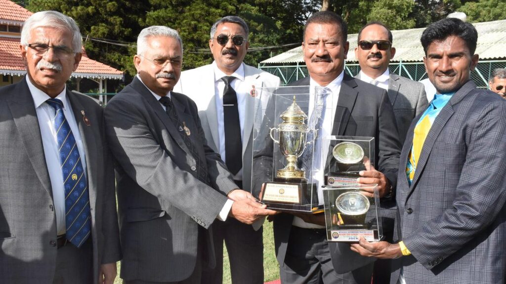 Echoes Of Time obliges in the Mysore 2000 Guineas Echoes Of Time obliges in the Mysore 2000 Guineas