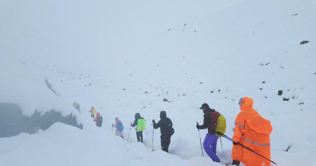Rescuers helping hundreds of Mount Everest hikers trapped by heavy snow