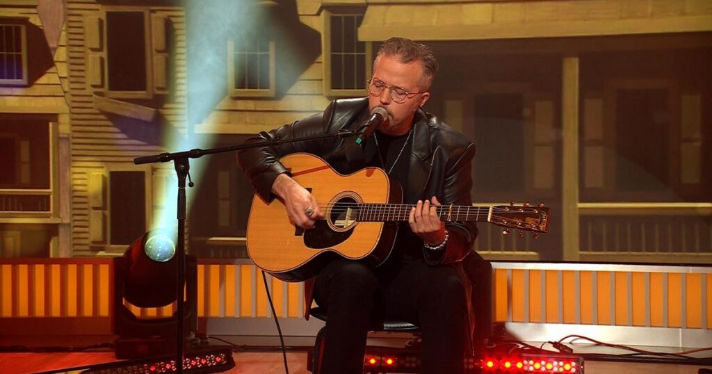 Saturday Sessions: Jason Isbell performs "Ride to Robert's"