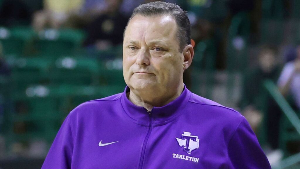 Tarleton State coach Billy Gillispie reinstated after review